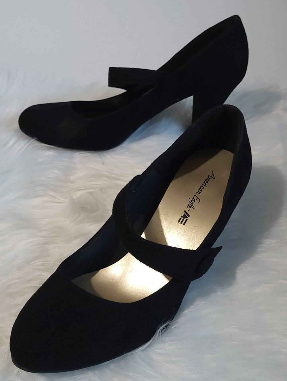 American Eagle Kim Black Faux Suede Mary Jane Pumps Size 10W (wide)